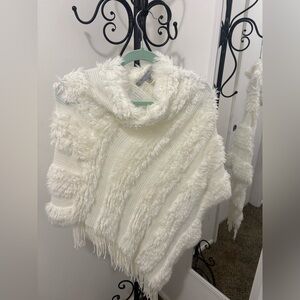 Marc New York White Cape Jacket Plush Cozy Design